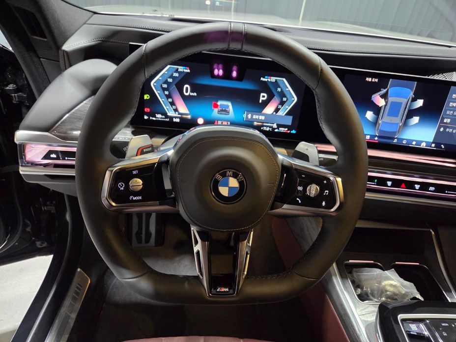 BMW 7-Series 2024