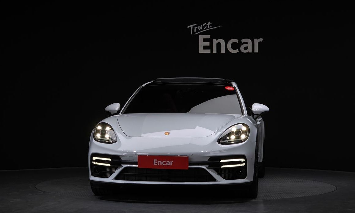 Porsche Panamera 2023