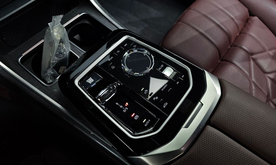 BMW 7-Series 2024