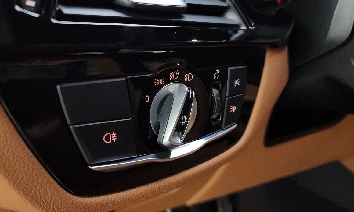 BMW 5-Series 2023