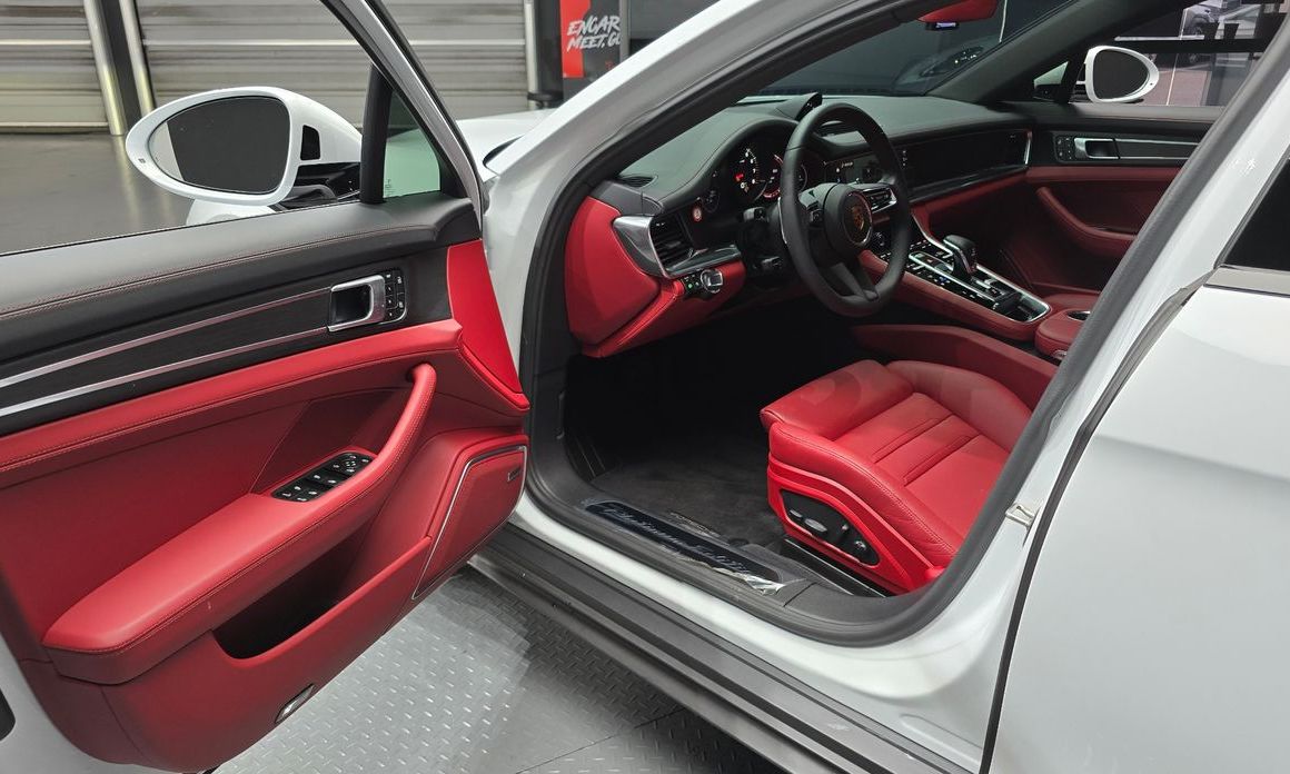 Porsche Panamera 2023