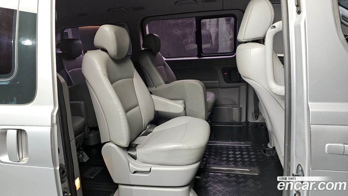 Hyundai Starex 2019