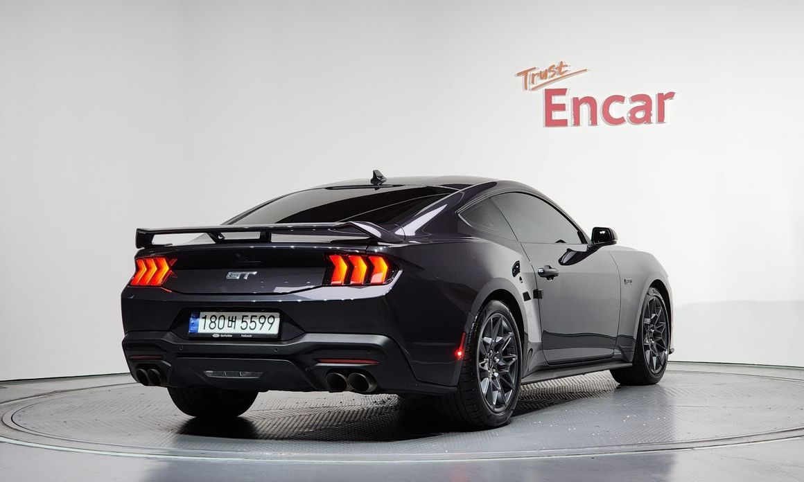 Ford Mustang 2024