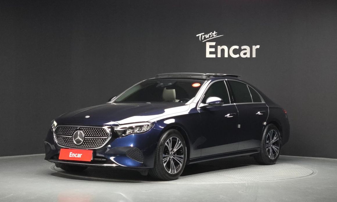 Mercedes-Benz E-Class 2024