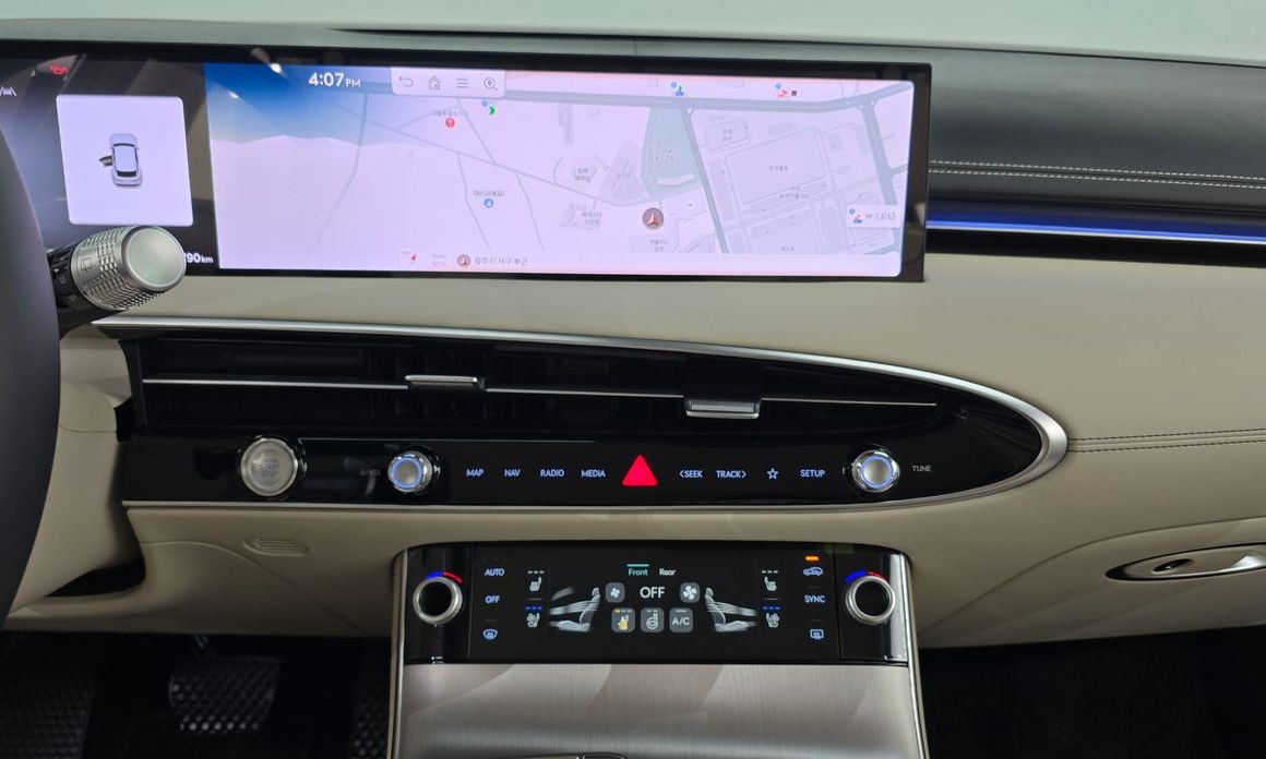 Genesis GV70 2025