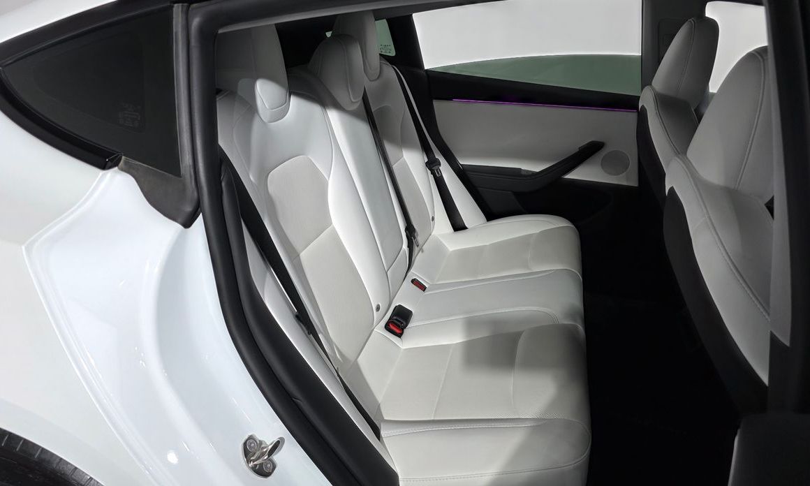 Tesla Model 3 2024