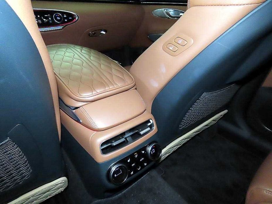 Genesis GV70 2023