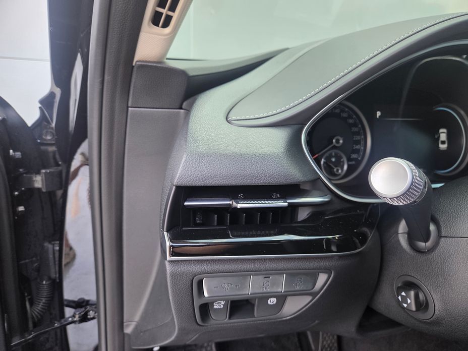 Genesis G80 2023