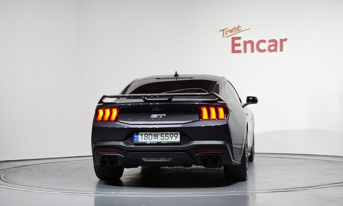 Ford Mustang 2024
