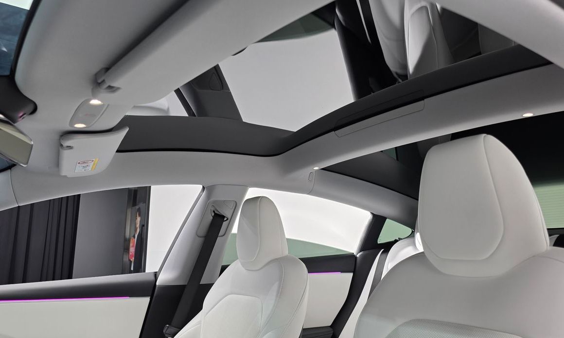 Tesla Model 3 2024