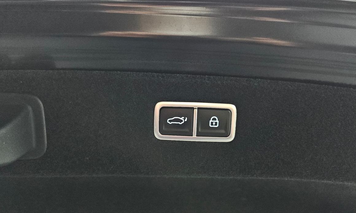 Genesis G90 2023