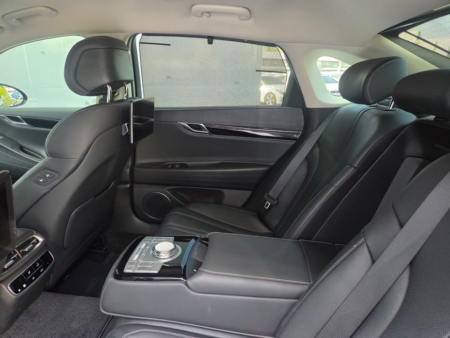 Genesis G80 2023