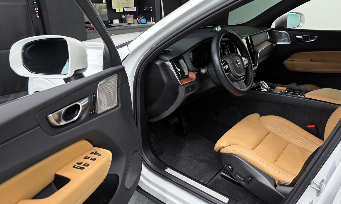 Volvo XC60 2025