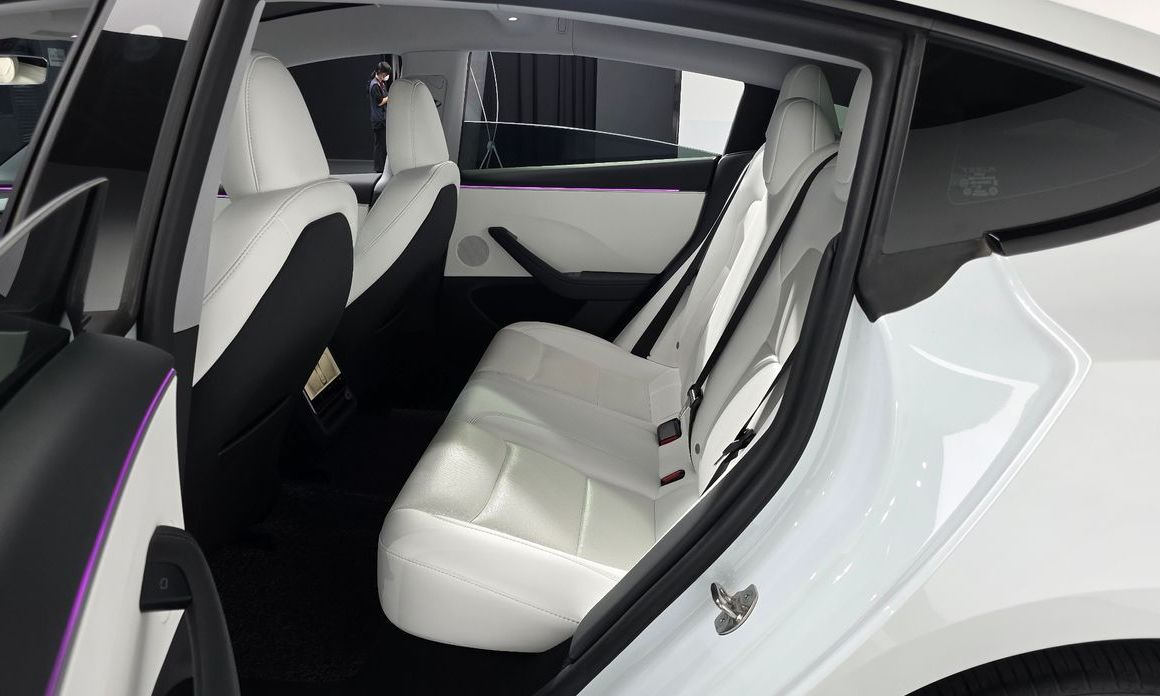 Tesla Model 3 2024