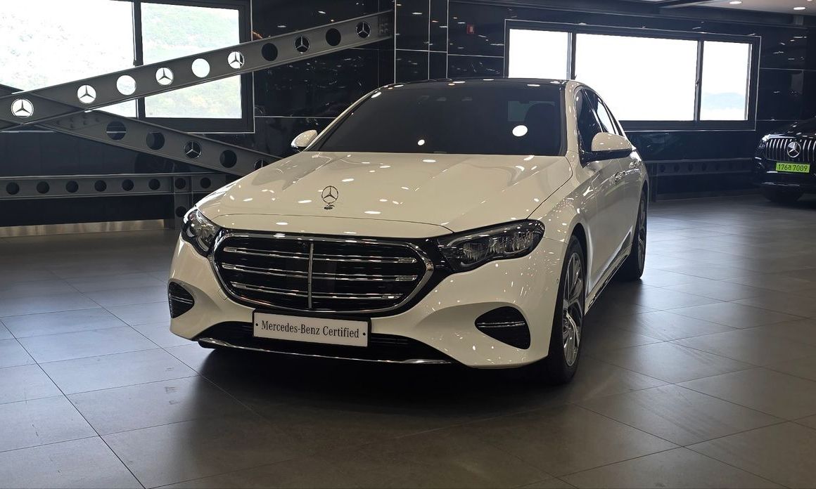 Mercedes-Benz E-Class 2024