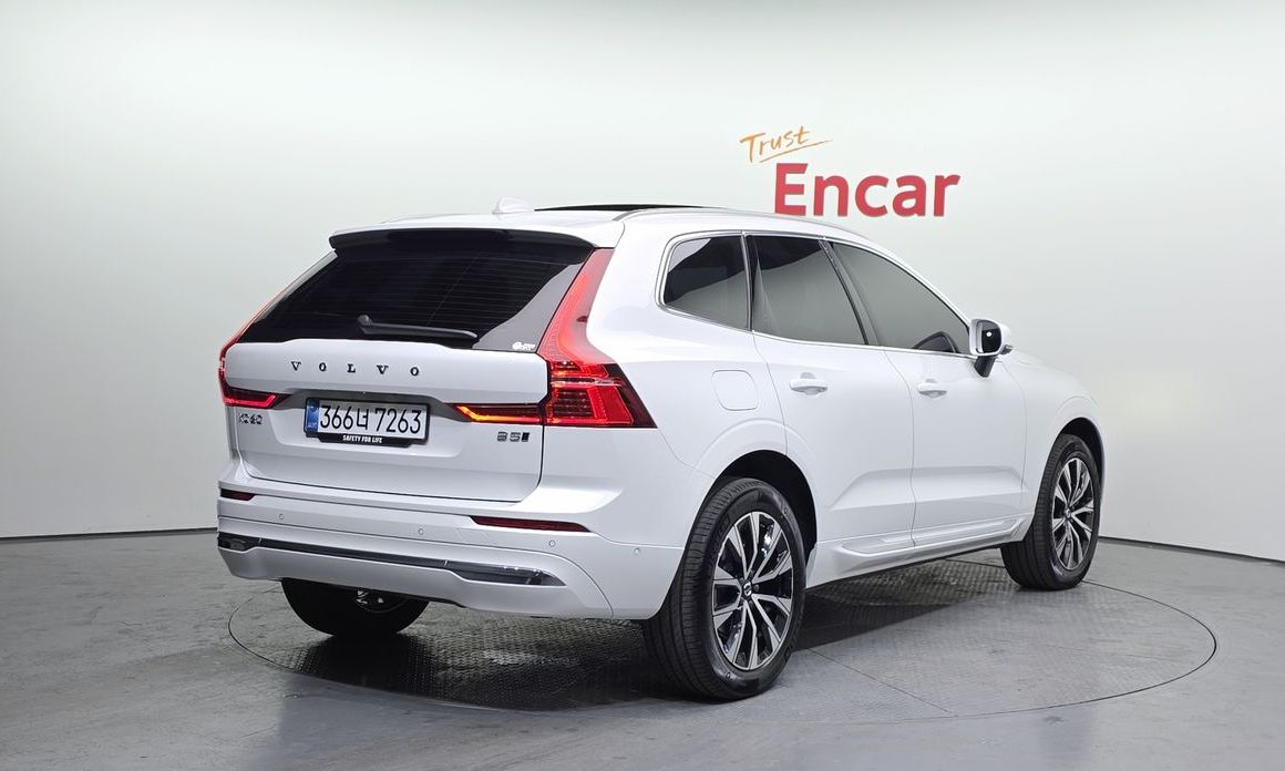 Volvo XC60 2025