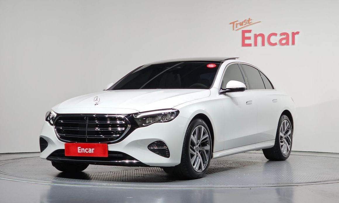 Mercedes-Benz E-Class 2024