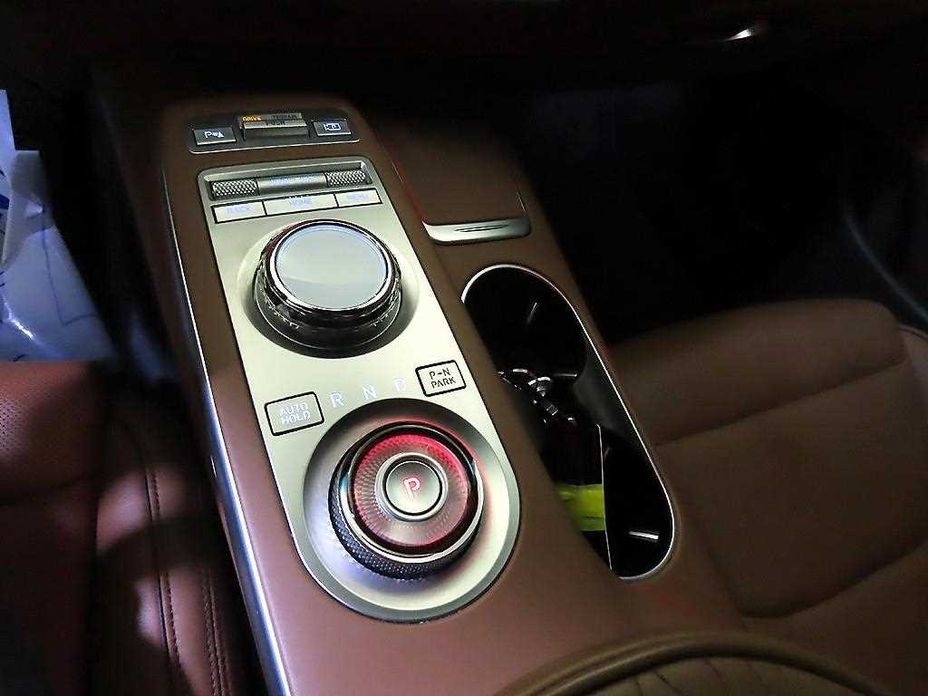 Genesis GV70 2023