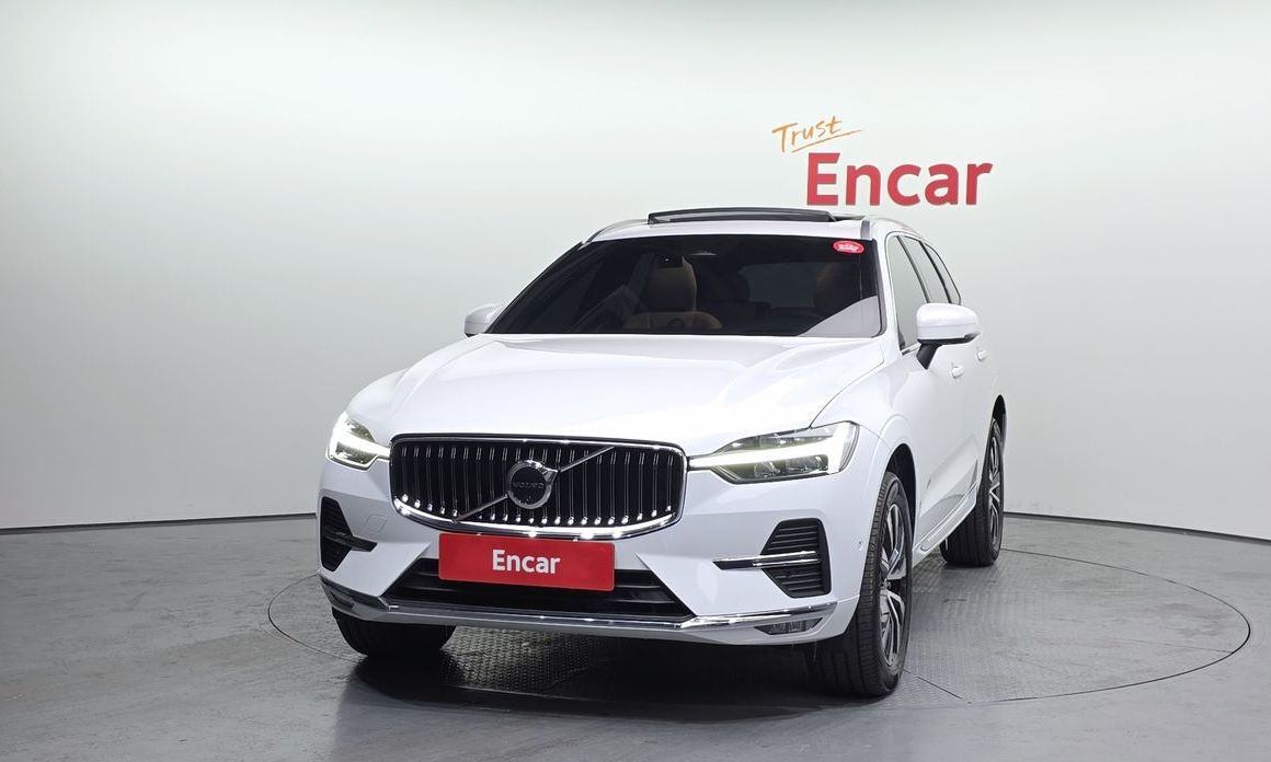 Volvo XC60 2025