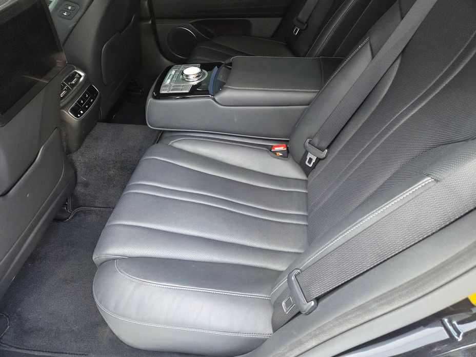 Genesis G80 2023