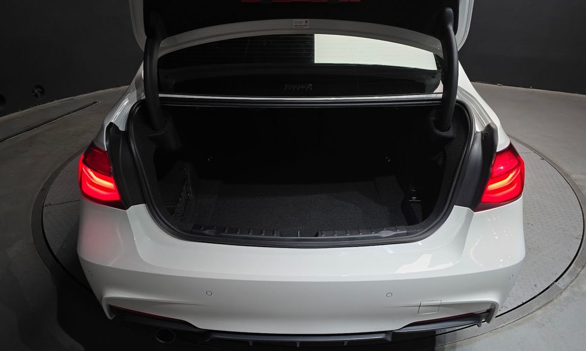 BMW 3-Series 2018