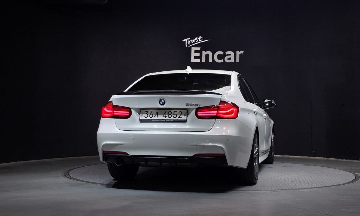 BMW 3-Series 2018