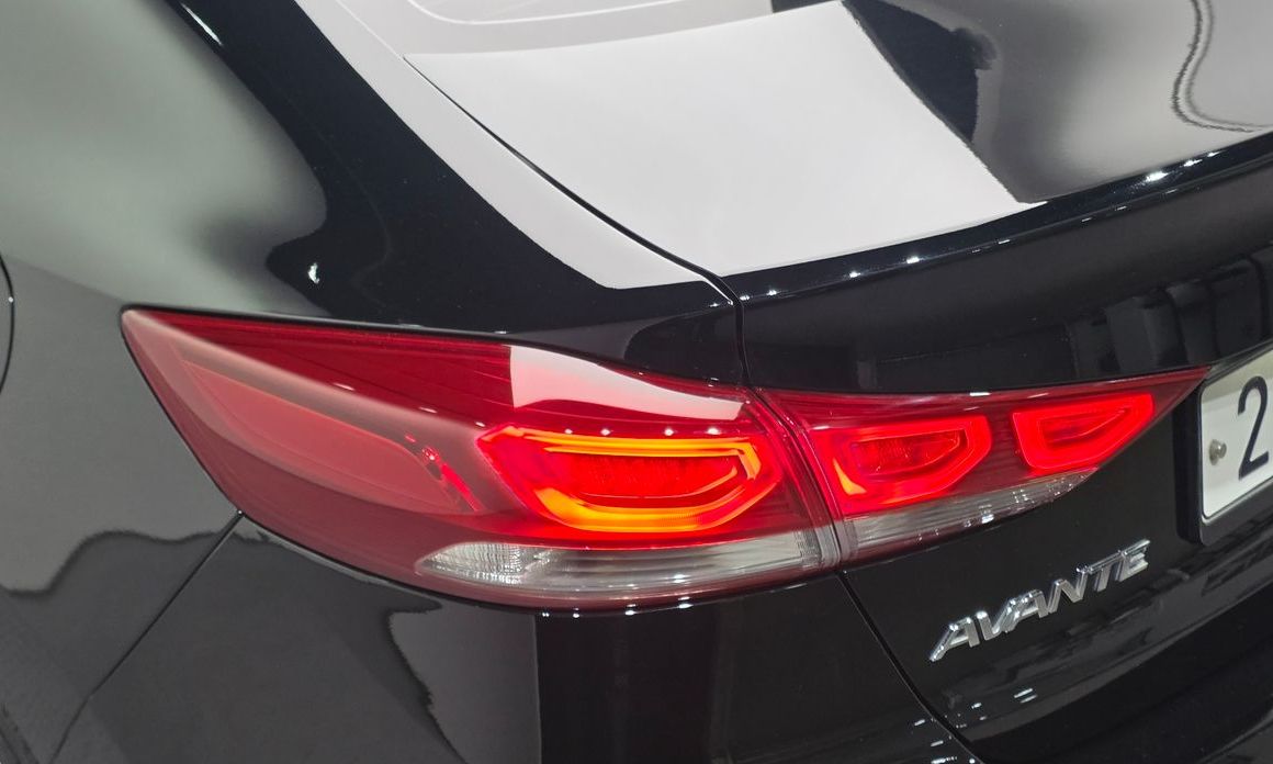 Hyundai AVANTE 2016