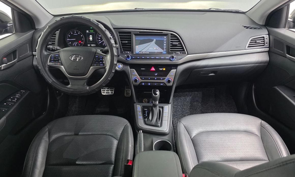 Hyundai AVANTE 2016