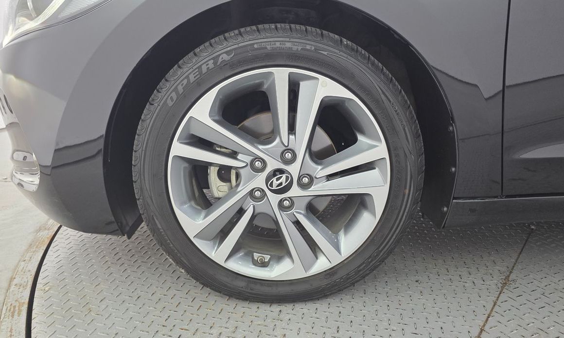 Hyundai AVANTE 2016