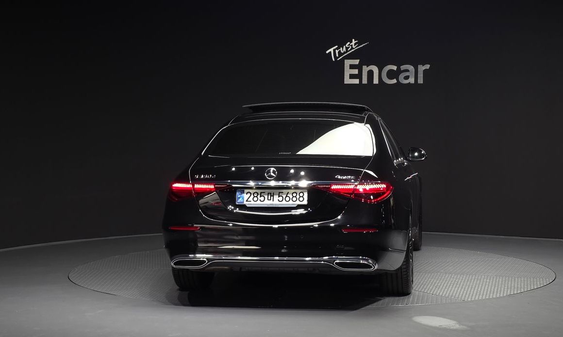 Mercedes-Benz S-Class 2025