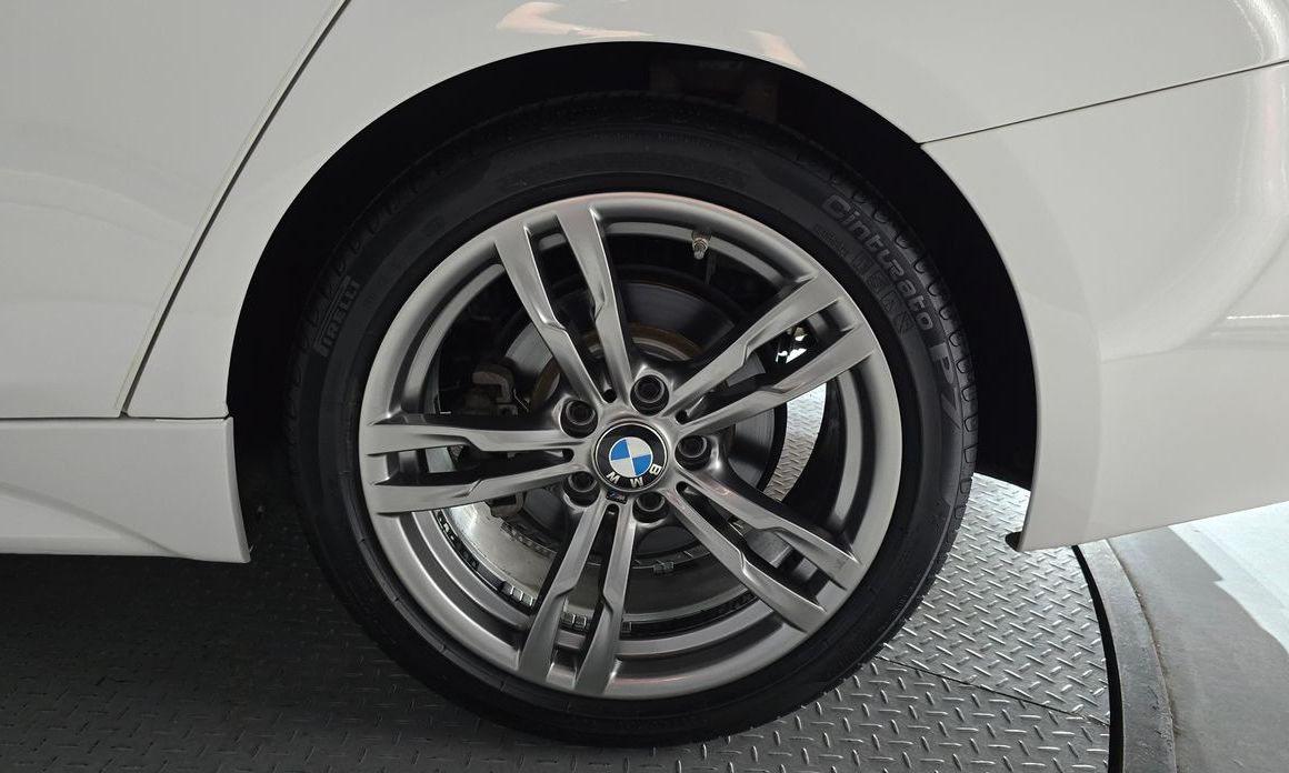 BMW 3-Series 2018