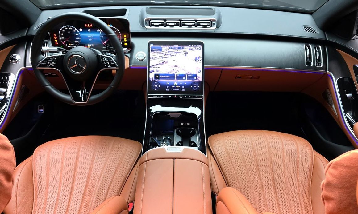 Mercedes-Benz S-Class 2025