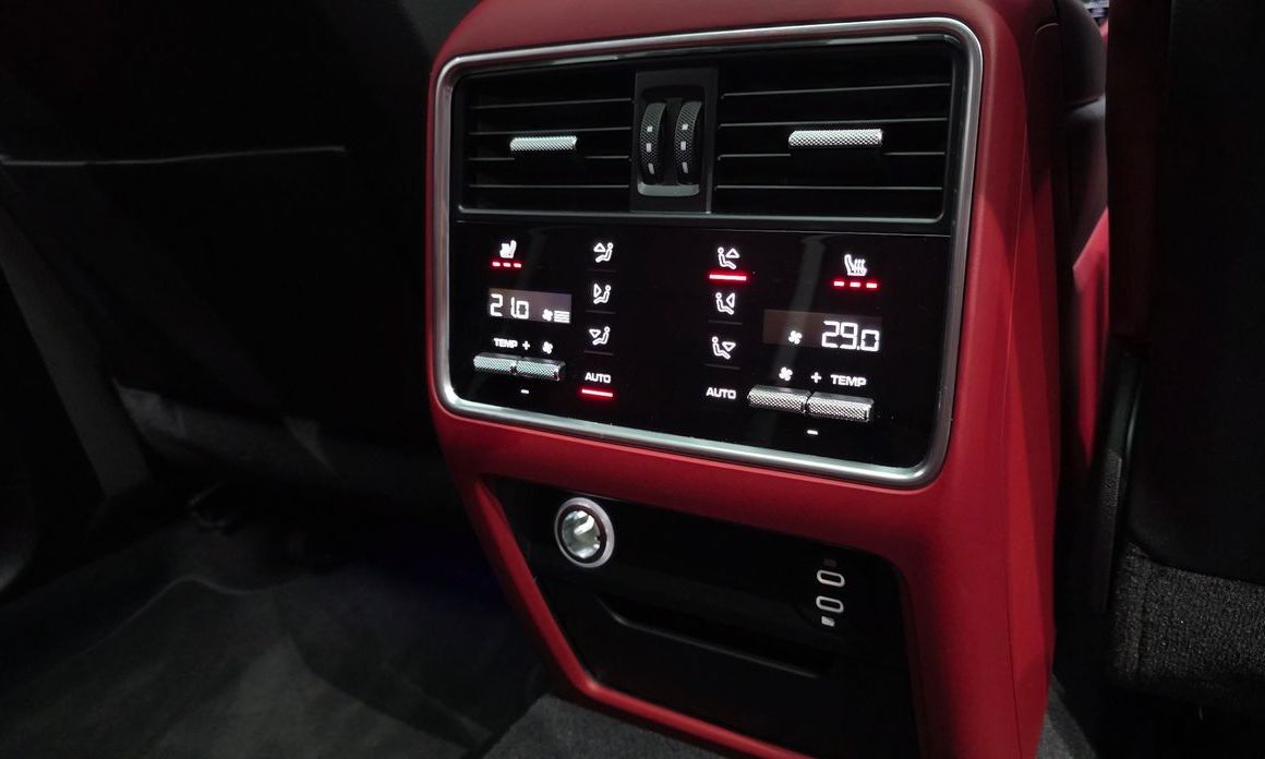 Porsche Cayenne 2023