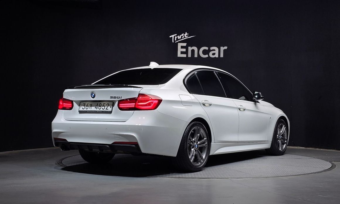 BMW 3-Series 2018