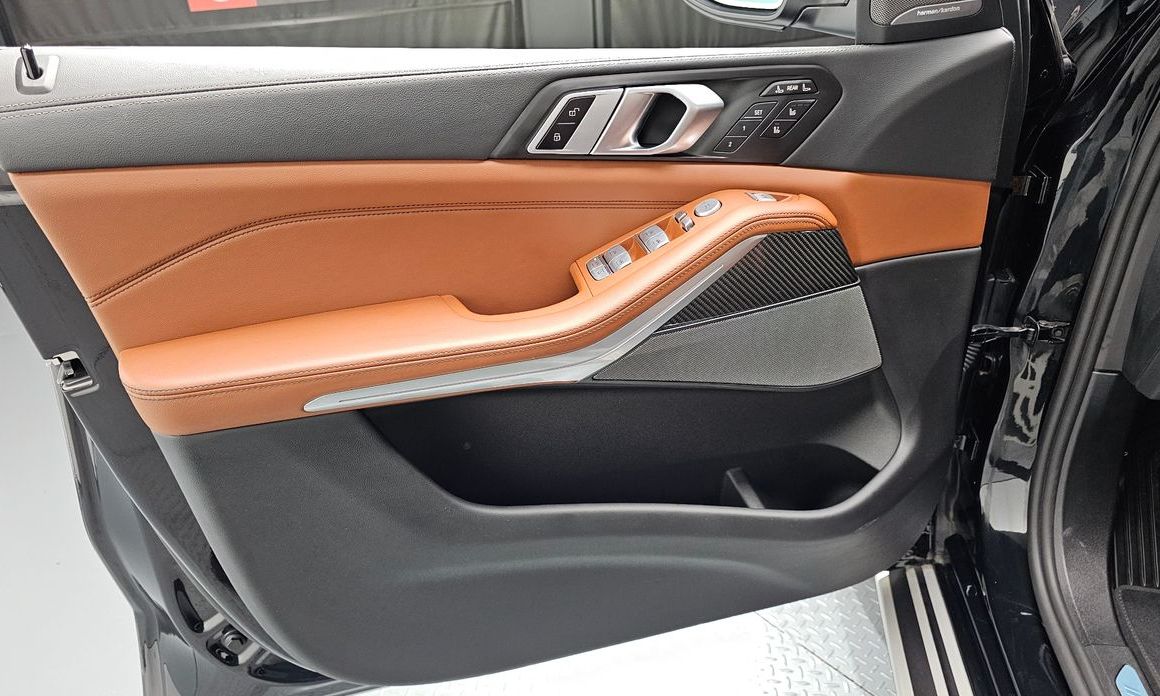 BMW X7 2025
