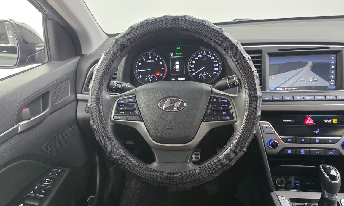 Hyundai AVANTE 2016