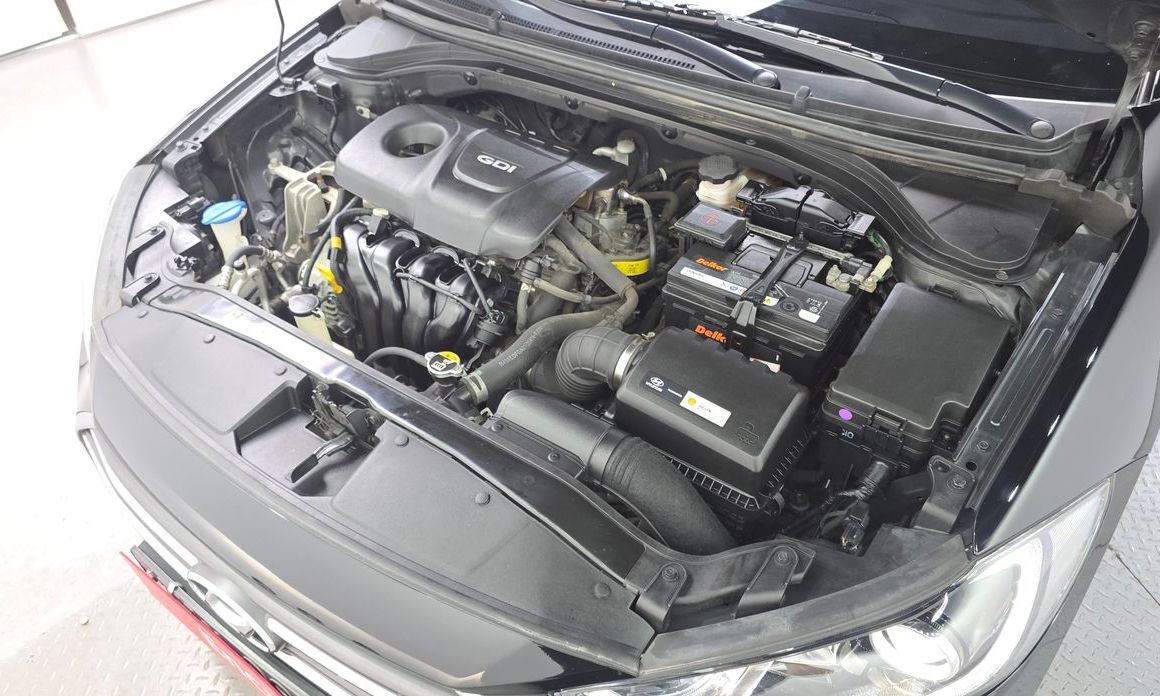 Hyundai AVANTE 2016
