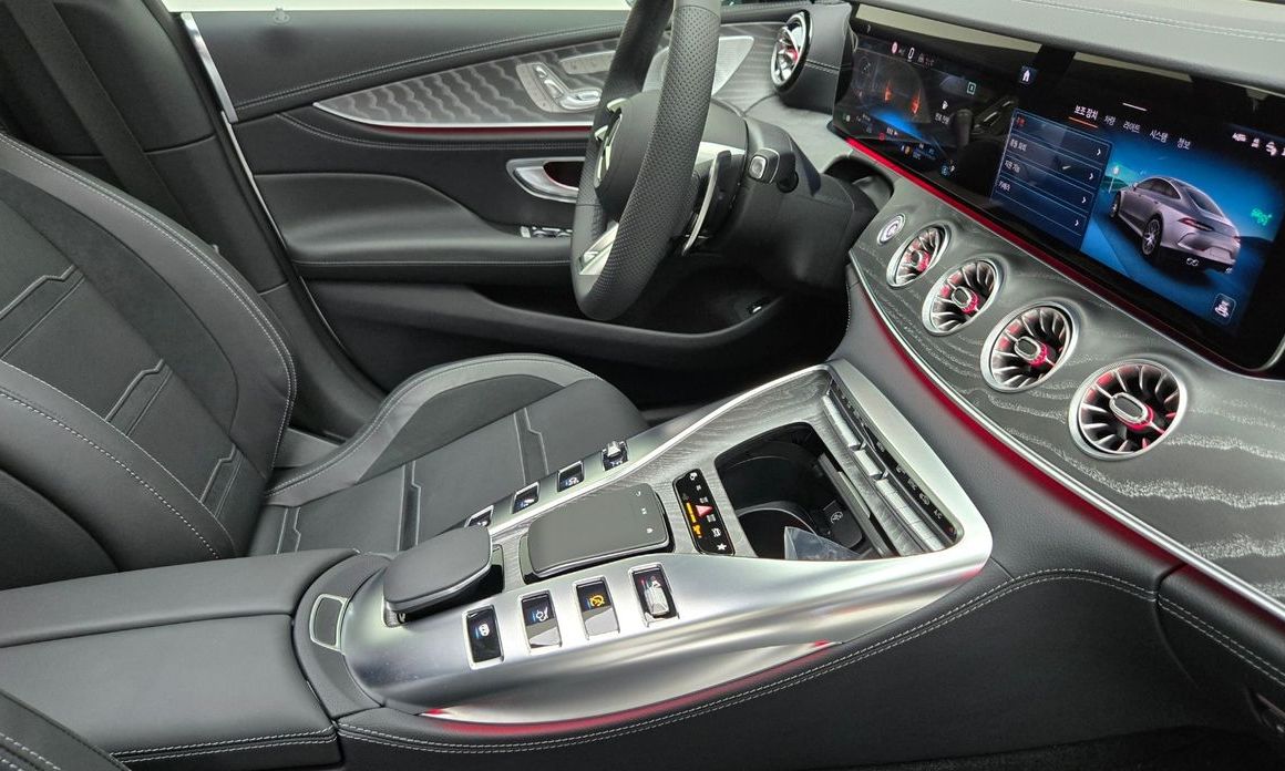 Mercedes-Benz AMG GT 2025