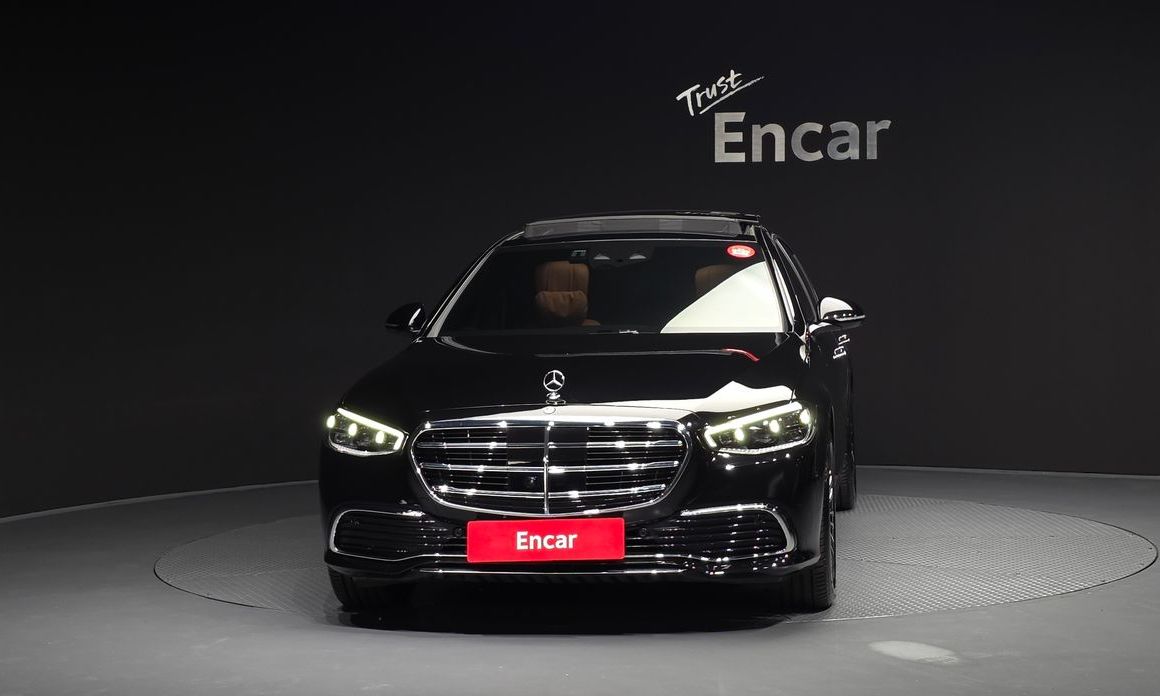 Mercedes-Benz S-Class 2025