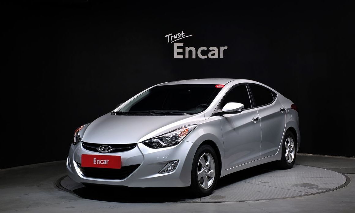 Hyundai AVANTE 2012