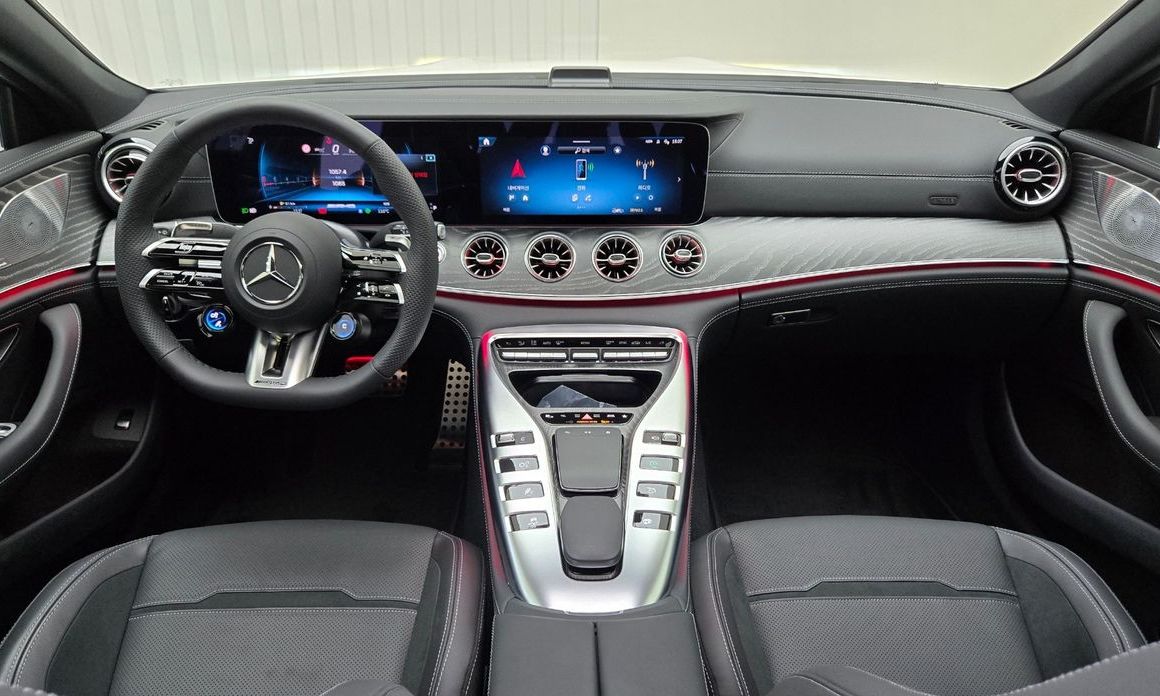 Mercedes-Benz AMG GT 2025