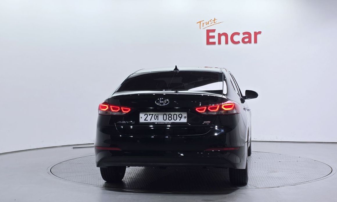 Hyundai AVANTE 2016