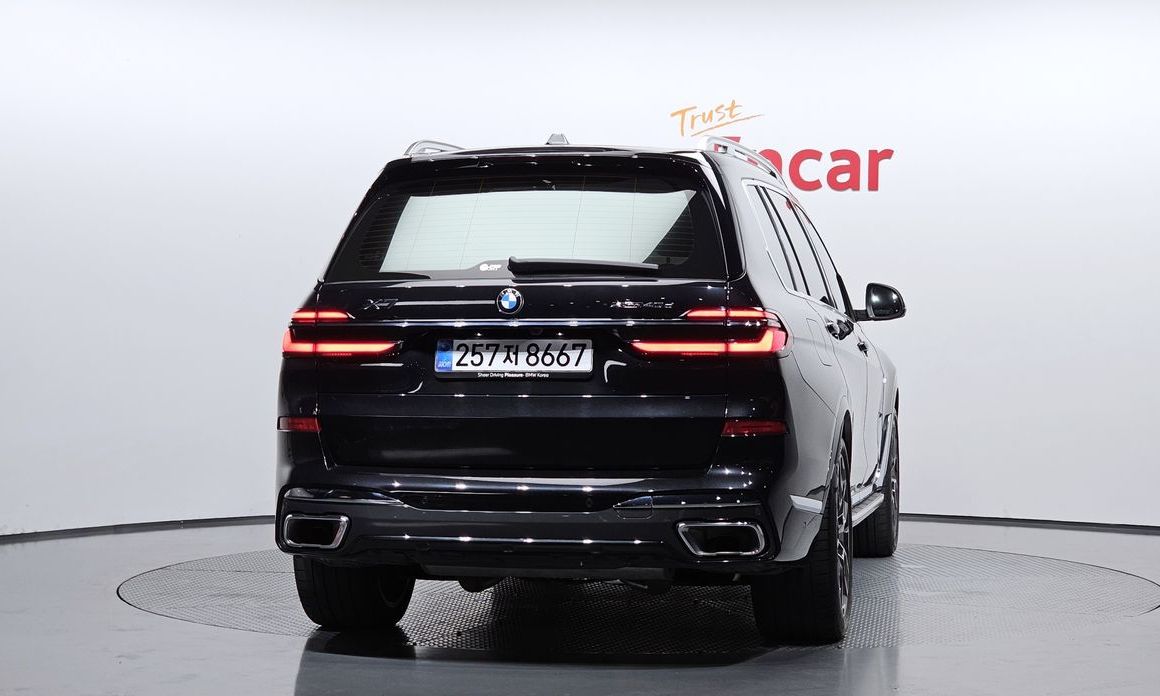 BMW X7 2025