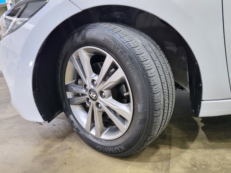 Hyundai AVANTE 2016