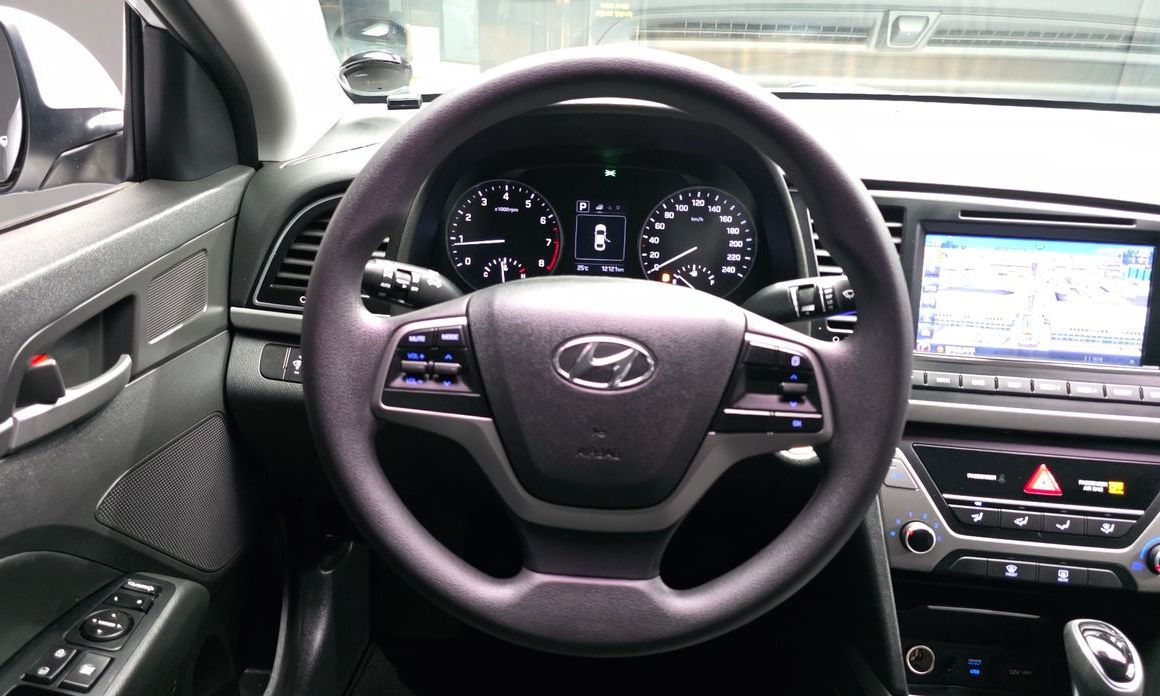 Hyundai AVANTE 2017