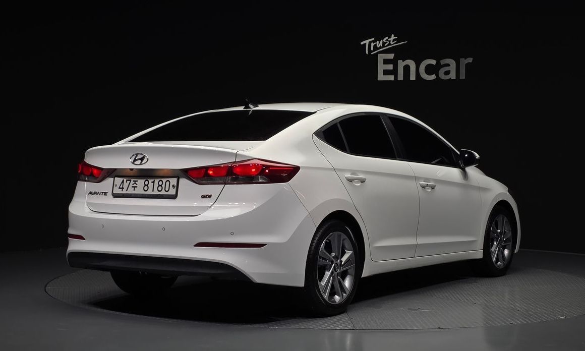 Hyundai AVANTE 2017