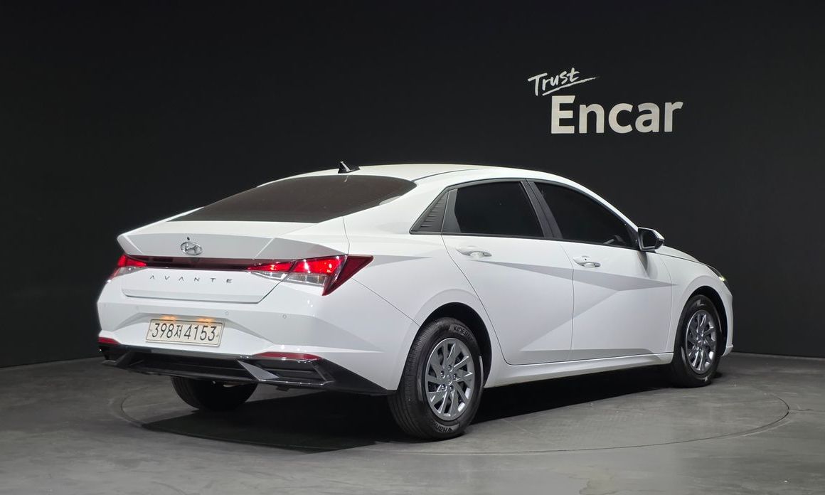 Hyundai AVANTE 2021