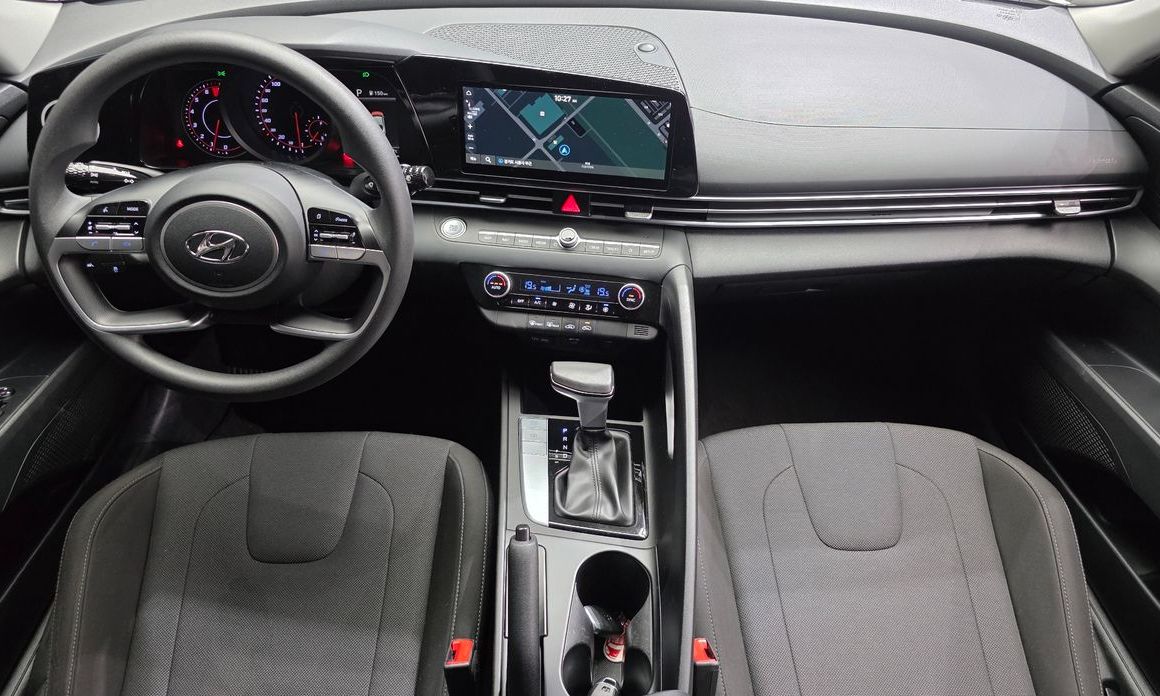 Hyundai AVANTE 2021