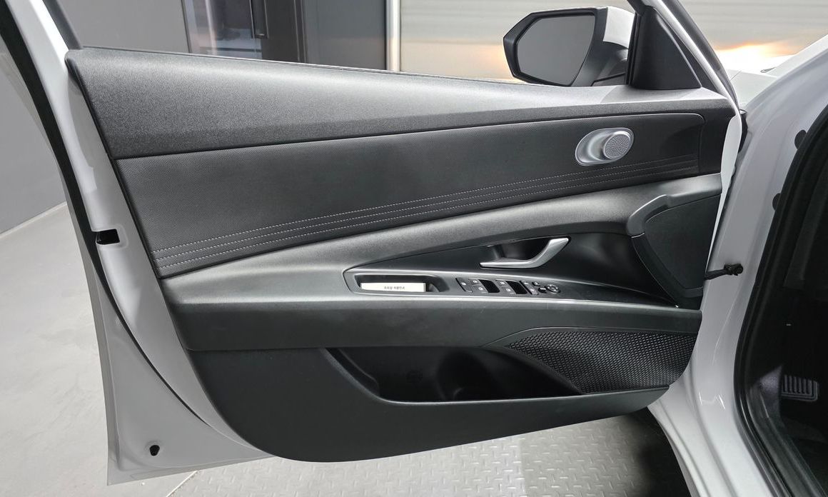Hyundai AVANTE 2021