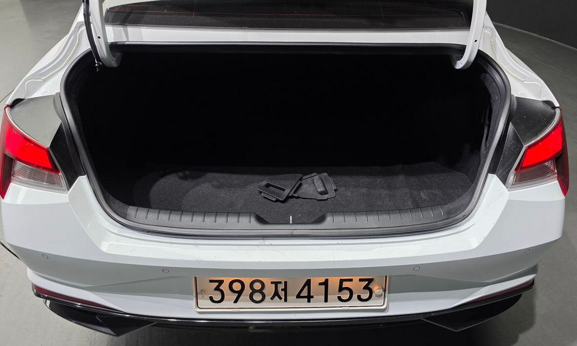 Hyundai AVANTE 2021